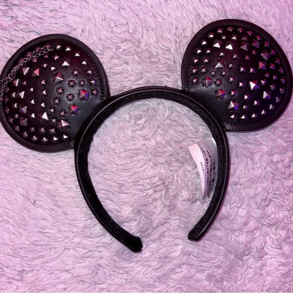Authentic Disney Cruella Mickey Mouse Ears - Picture 2 of 3